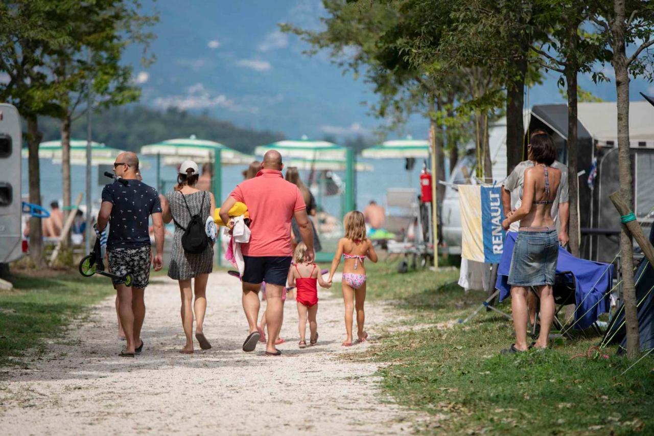 Mobilehomes In Pieve Vecchia - Norditalienische Seen 22044 Манерба-дель-Гарда Екстер'єр фото